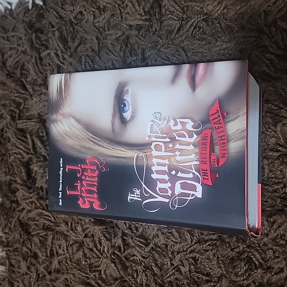 3 for 20$ Book 1 of 3: The Vampire Diaries: The Return Hardcover 592 pages